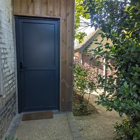 La Cachette De Lola *