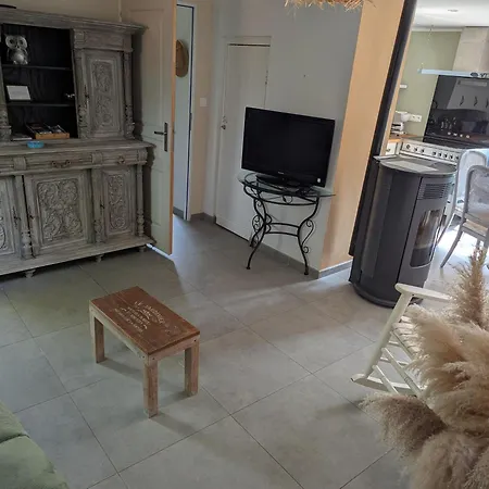 La Cachette De Lola *